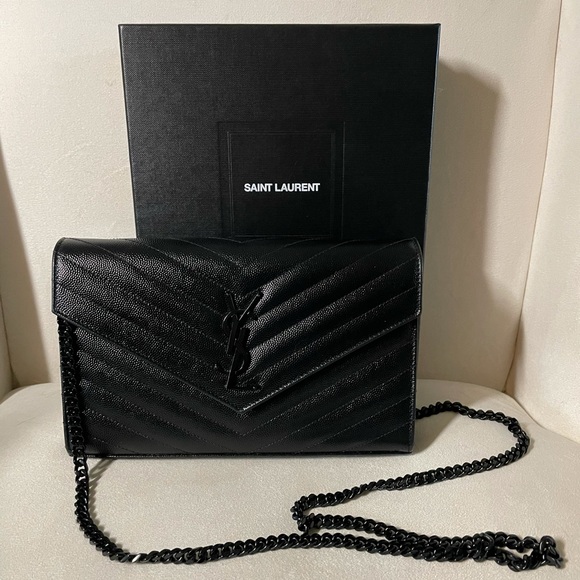 Saint Laurent • AUTHENTIC • YSL